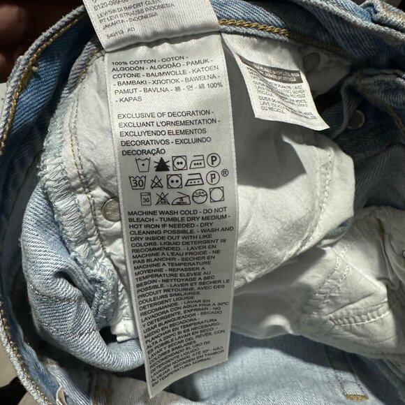 ⭐LEVIS Wedgie Jeans Womens 26x26 Blue Light Wash Straight High Rise Ankle Ripped - Picture 8 of 9